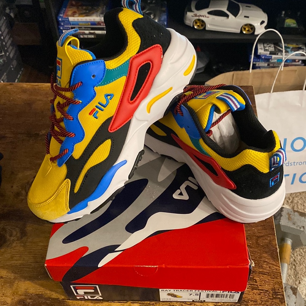 7.5 M Fila Ray Tracer Festival Shoes